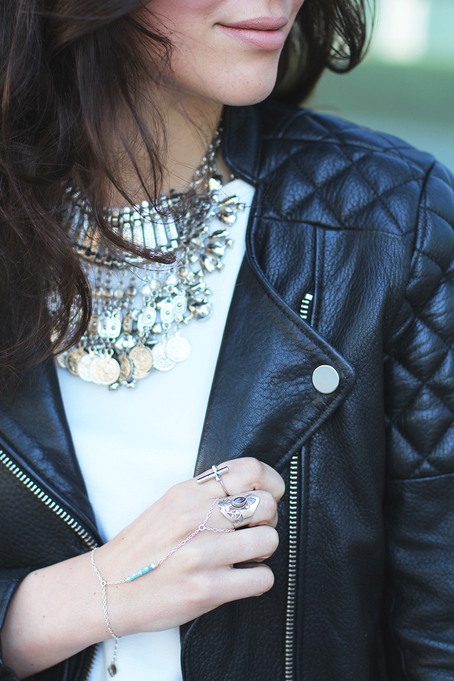 silver-statement-necklace