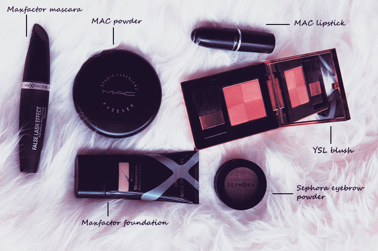 Make-up ESSENTIALS