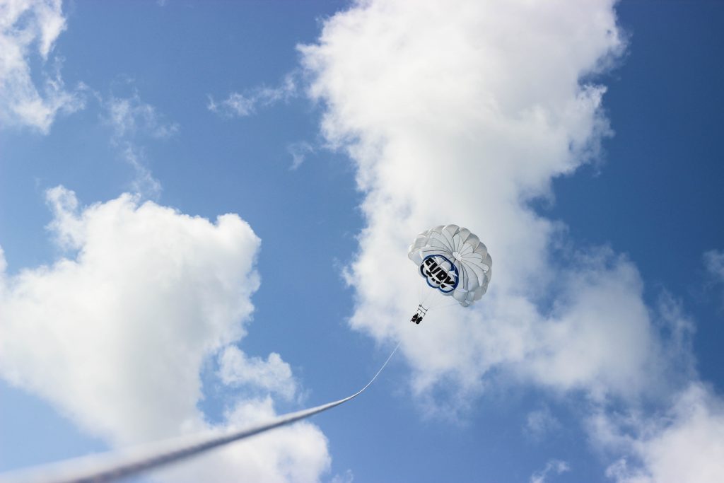 parasailing-air-clouds-keywest