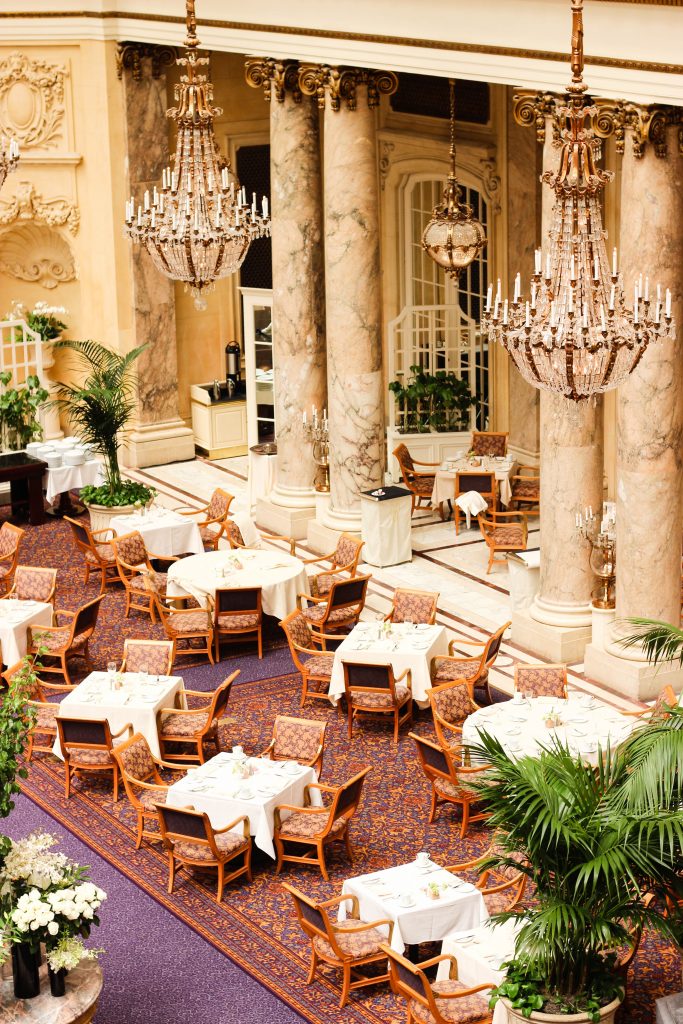 thepalace-restaurant-tables